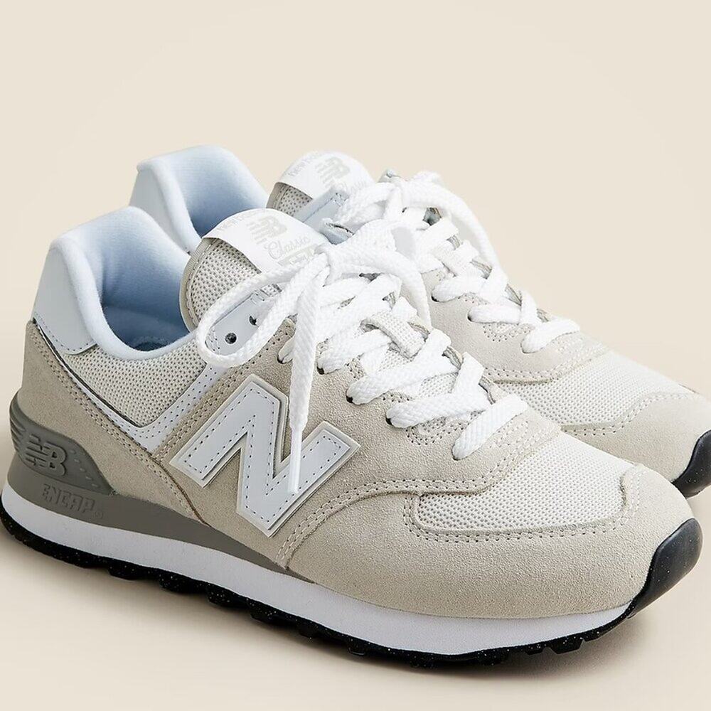 NIB New Balance® 574 Women's Sneakers Grey White W-10 M -8.5 EURO 41.5
